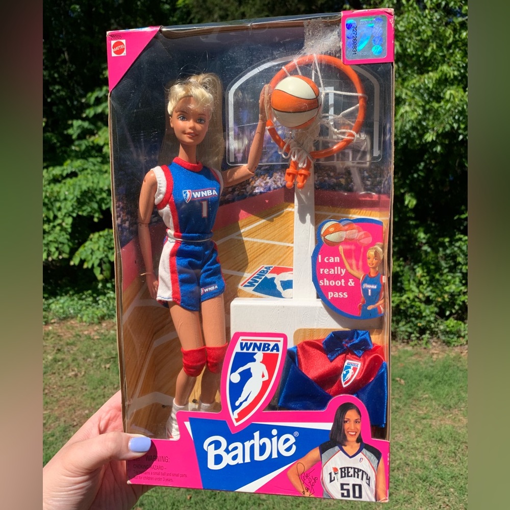 Vintage WNBA Barbie Doll - Picture 6 of 16